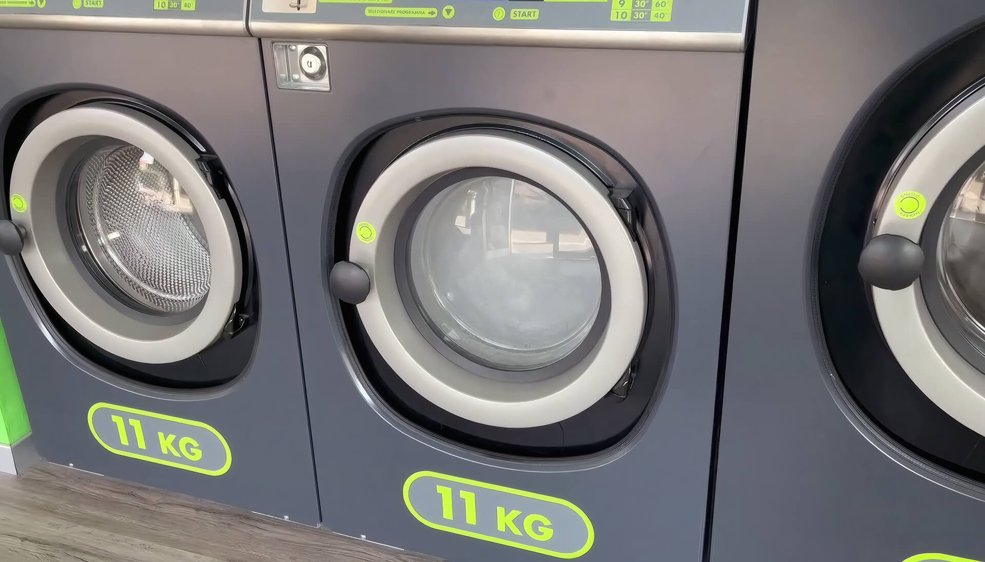 immagine hero pagina igienizzazione lavanderia ikso service